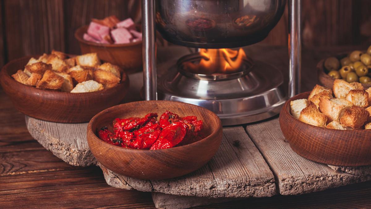 veelbelovend raket moeder Hvilken olie skal jeg varme op til fondue? | Samvirke