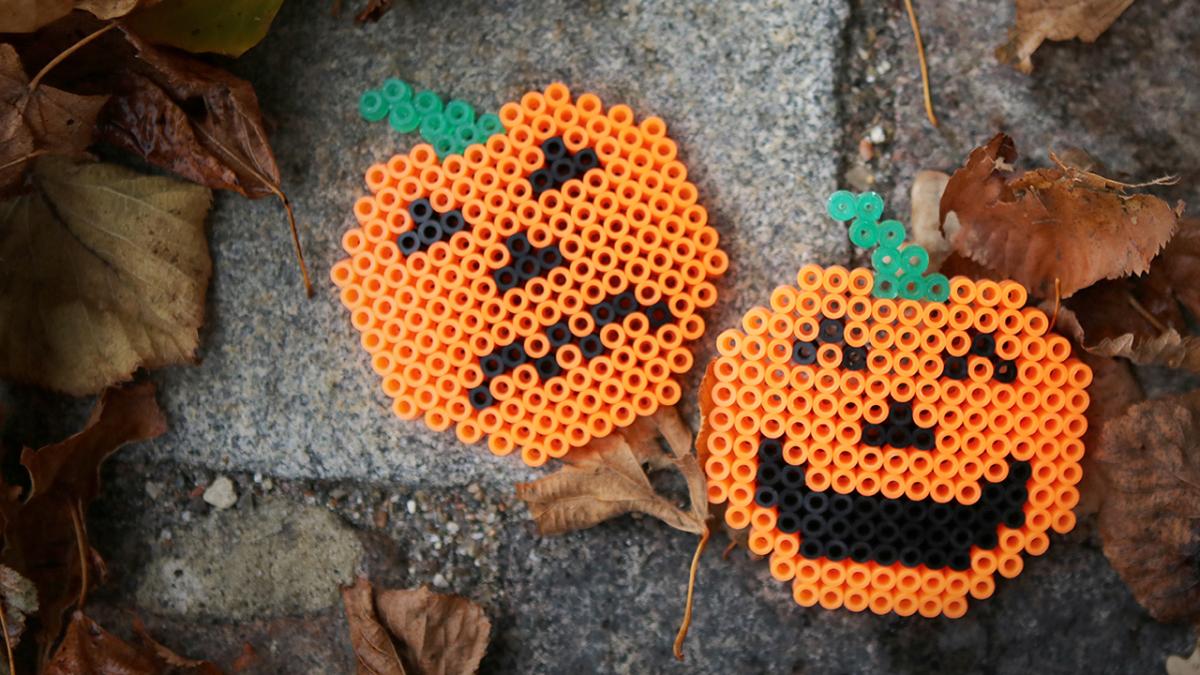 Der er behov for er nok fætter Lav din egen Halloween-pynt med perleplader | Samvirke