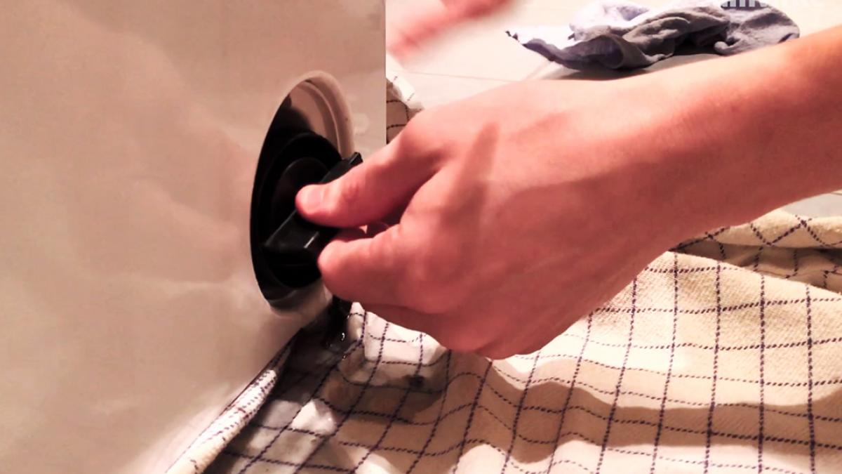 bølge smal Lege med Rens trevlesien og vask sæbeskuffen af i vaskemaskinen | Samvirke