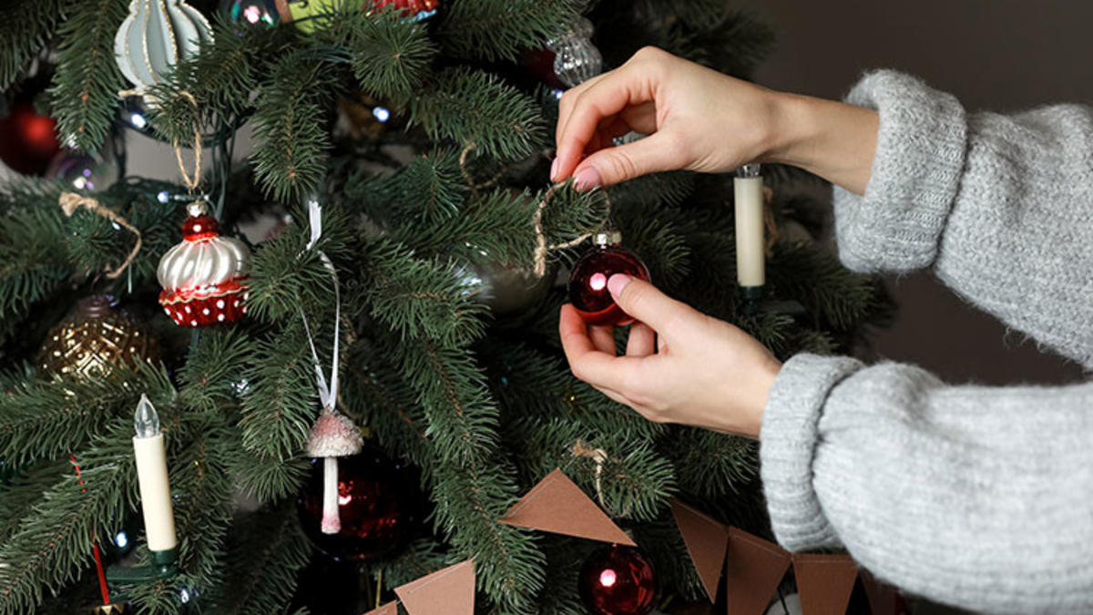 Hjælp os: Hvilke traditioner har I, når det handler om juletræet ...