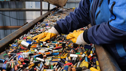 Batterier der bliver sorteret til genanvendelse