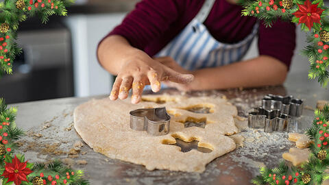 Bage småkager til hinanden