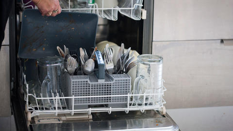 tøffel Forstyrret Ved lov Sådan holder du opvaskemaskinen ren og effektiv | Samvirke