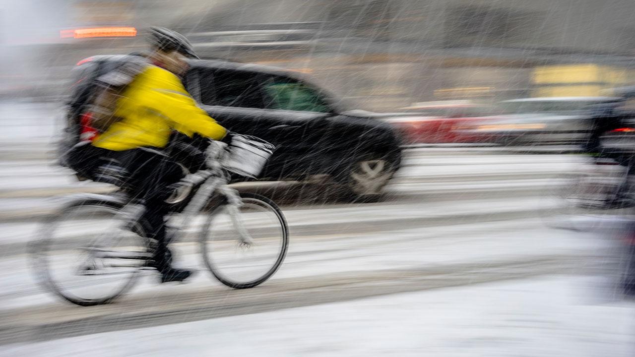 Overvind Forstå Dyrke motion På cykel om vinteren: Sådan gør du det sikkert | Samvirke