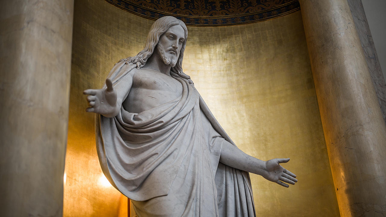 Thorvaldsens statue af Jesus i Vor Frue Kirke i København