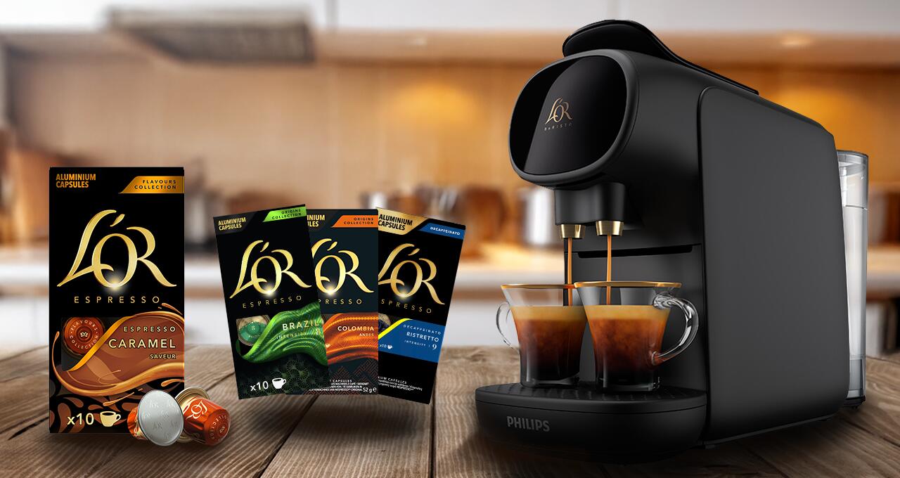 Præmiefoto af kaffemaskine og eksempler på kaffekapsler 