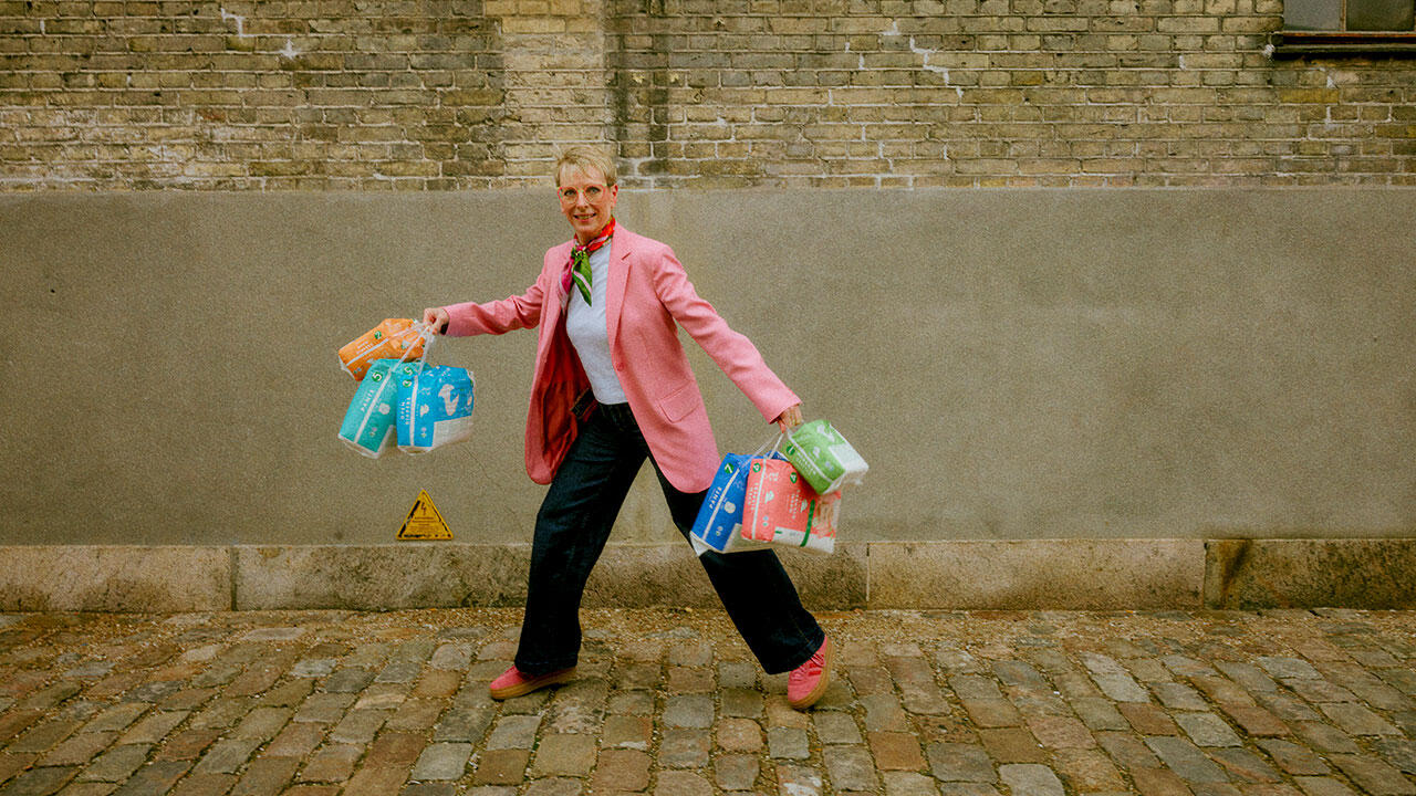 Mette Bagger i total holder alle de nye varianter af Änglamark-bleen.