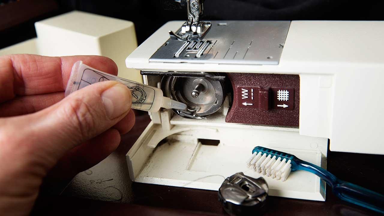 Reorganisere indstudering Stat Sådan vedligeholder du din symaskine | Samvirke